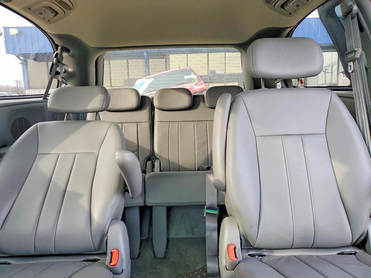 2005 CHRYSLER TOWN & COUNTRY TOURING photo 10