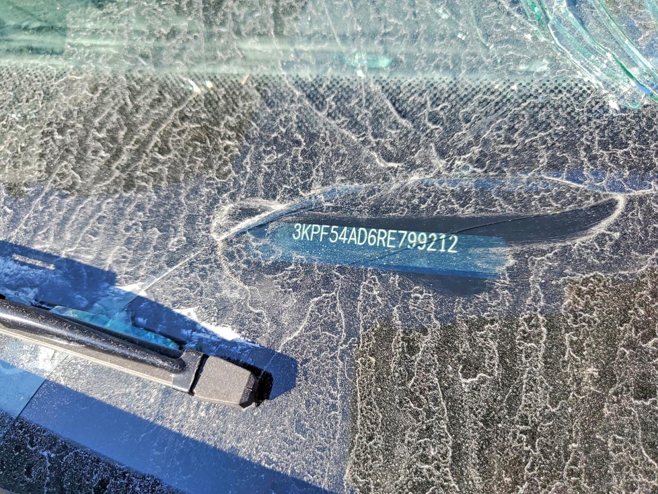 2024 KIA FORTE GT LINE photo 12