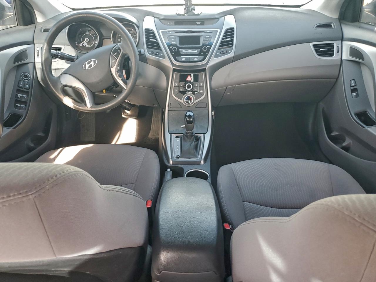 2015 HYUNDAI ELANTRA SE photo 8