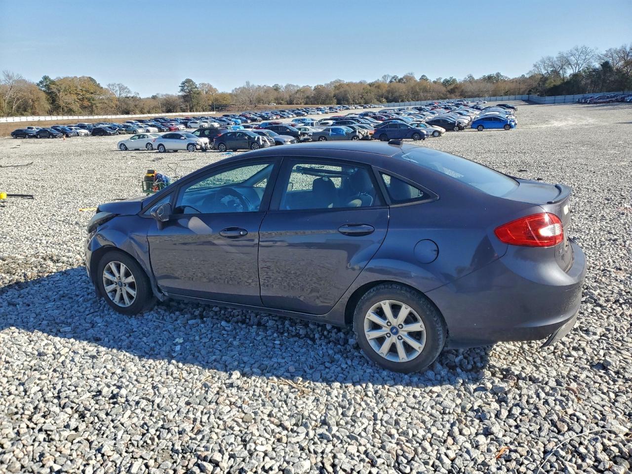 2012 FORD FIESTA SE photo 2