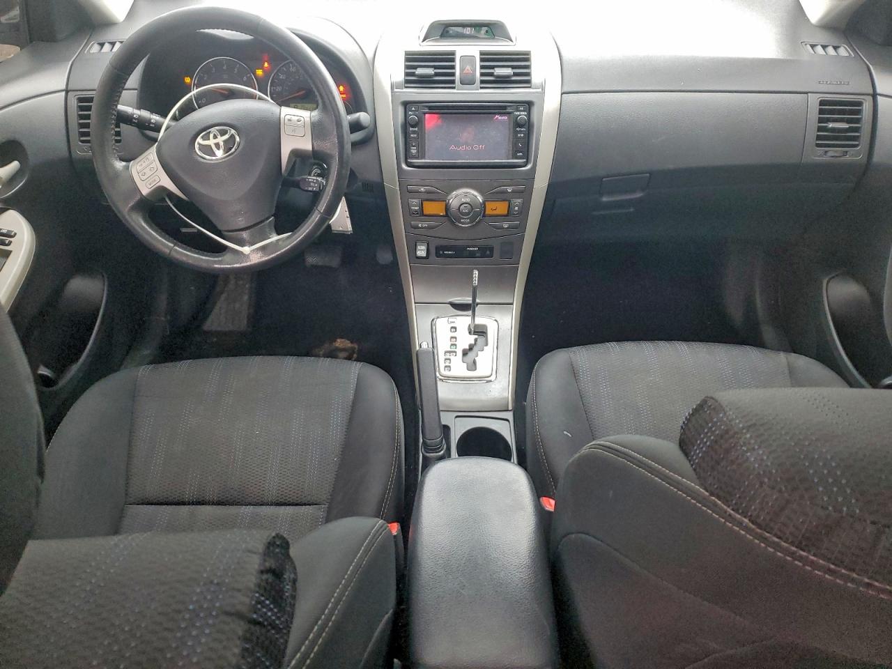 2013 TOYOTA COROLLA BASE photo 8