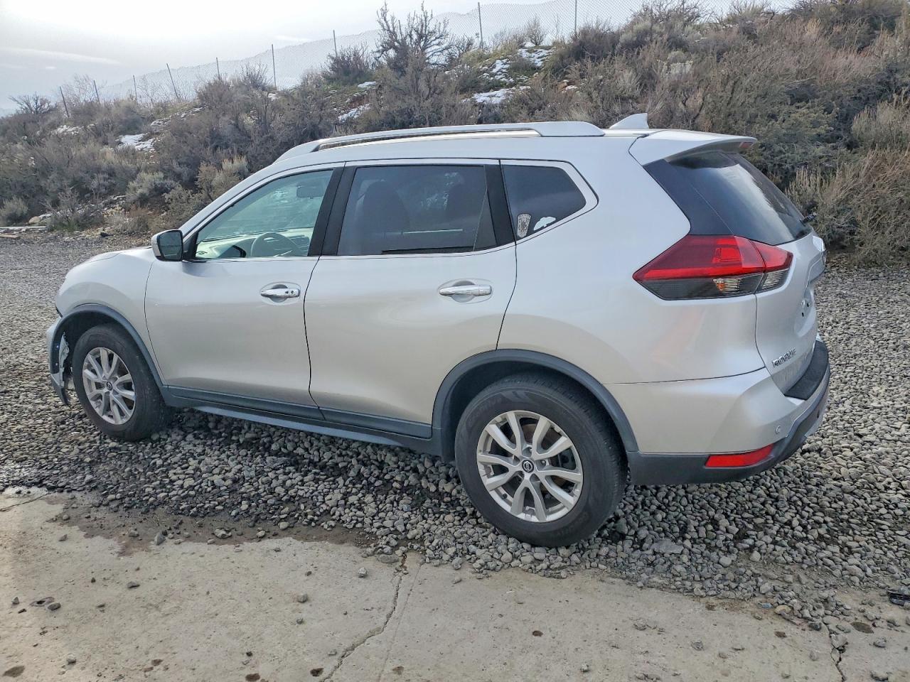 2019 NISSAN ROGUE S photo 2