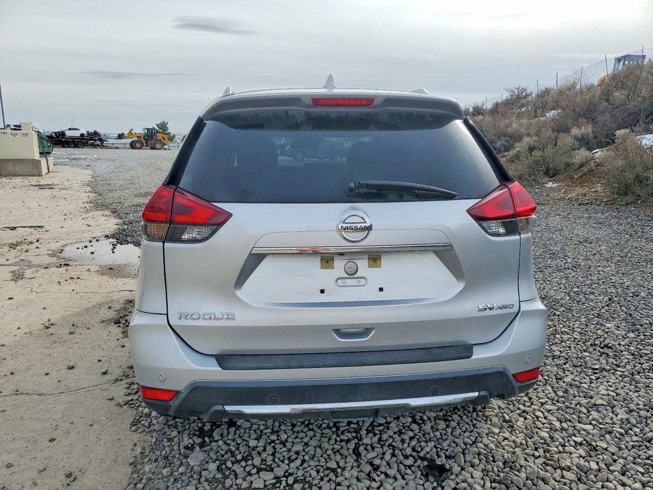 2019 NISSAN ROGUE S photo 6