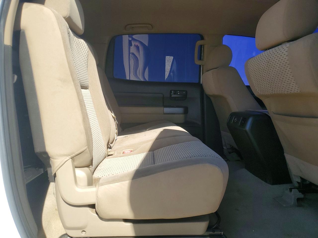 2010 TOYOTA TUNDRA CREWMAX SR5 photo 10