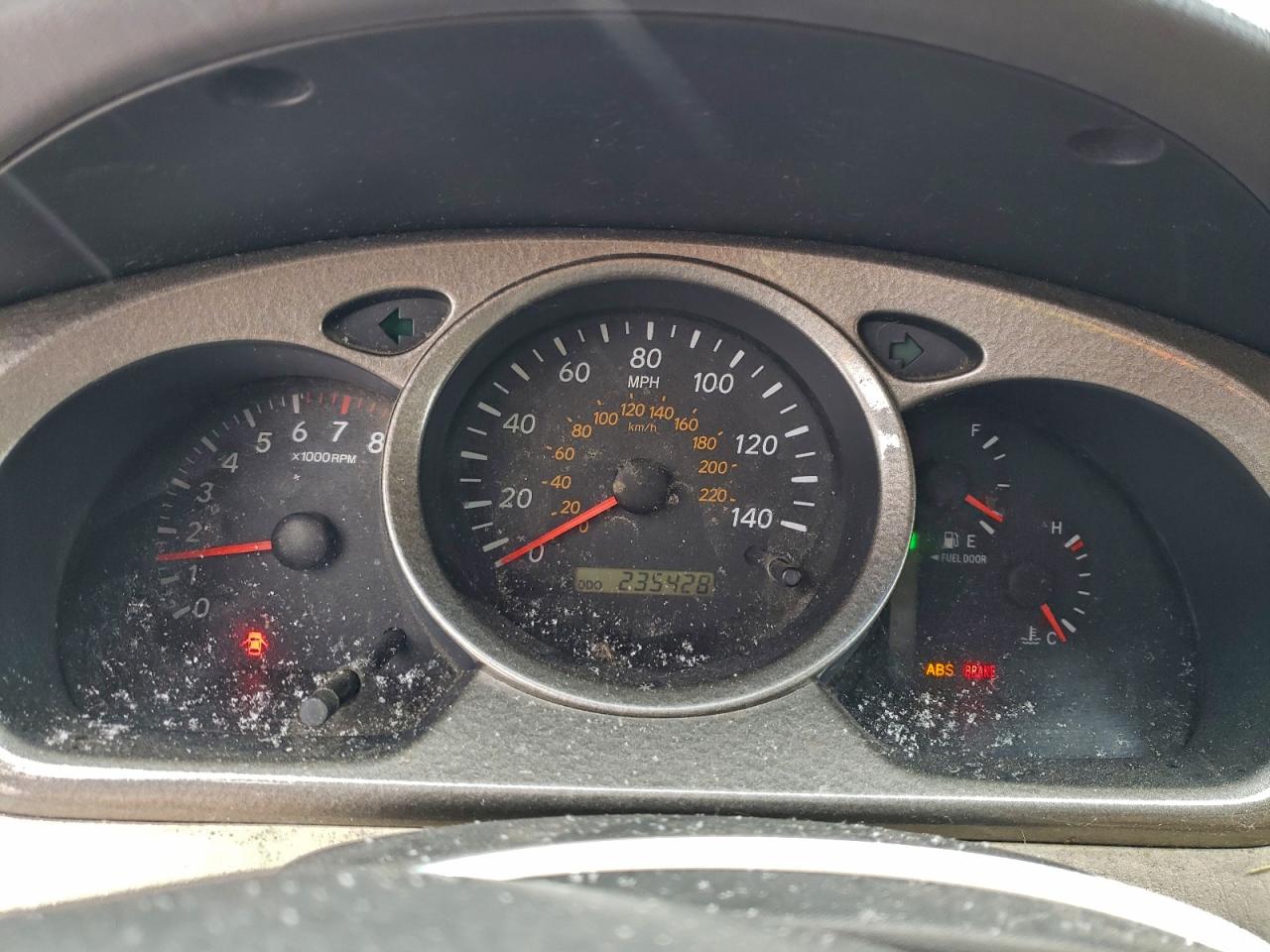 2003 TOYOTA HIGHLANDER LIMITED photo 9