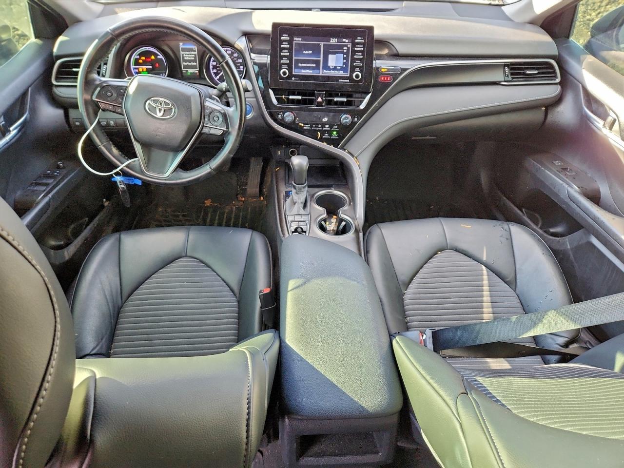 2021 TOYOTA CAMRY SE photo 8