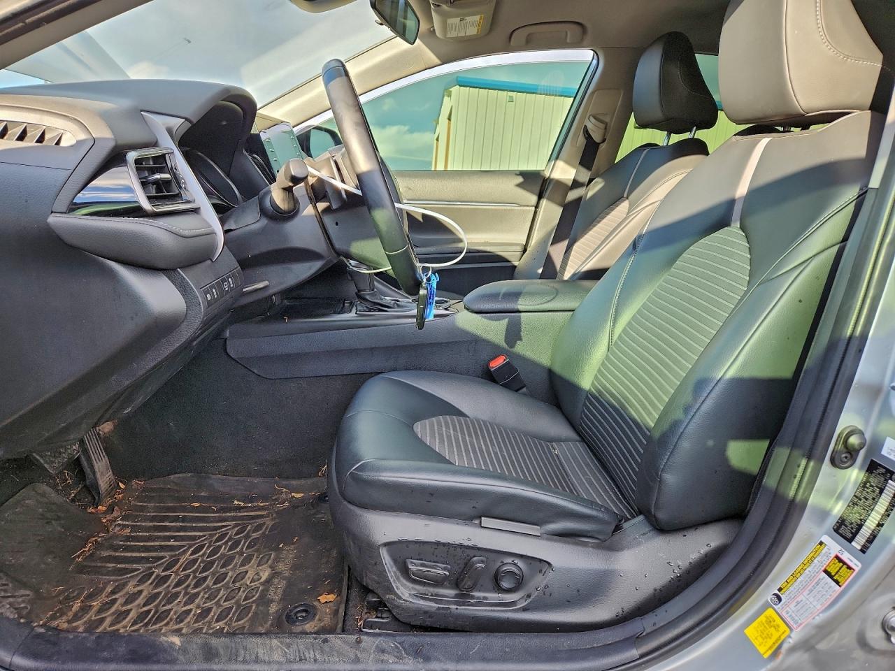 2021 TOYOTA CAMRY SE photo 7