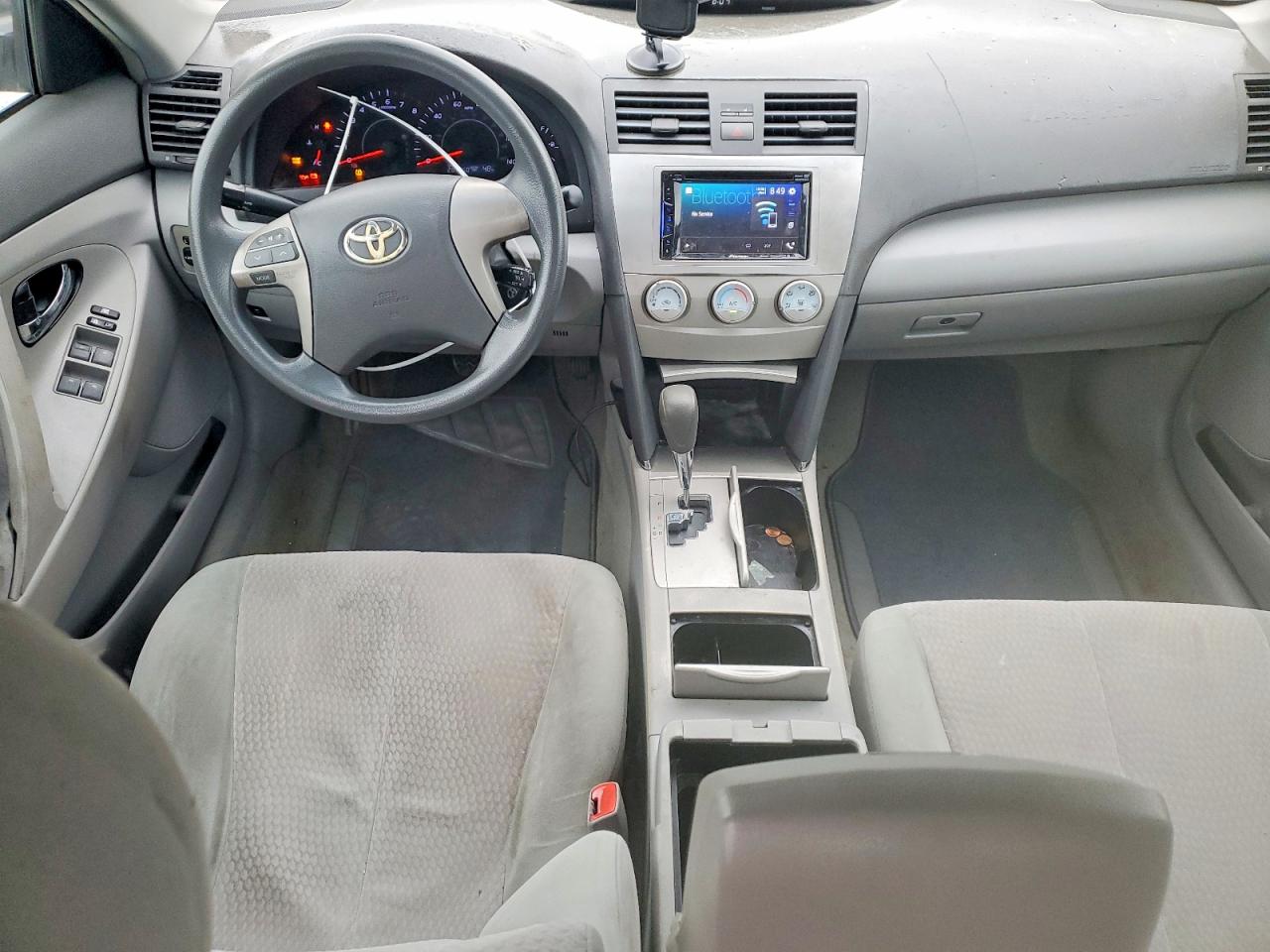 2010 TOYOTA CAMRY BASE photo 8