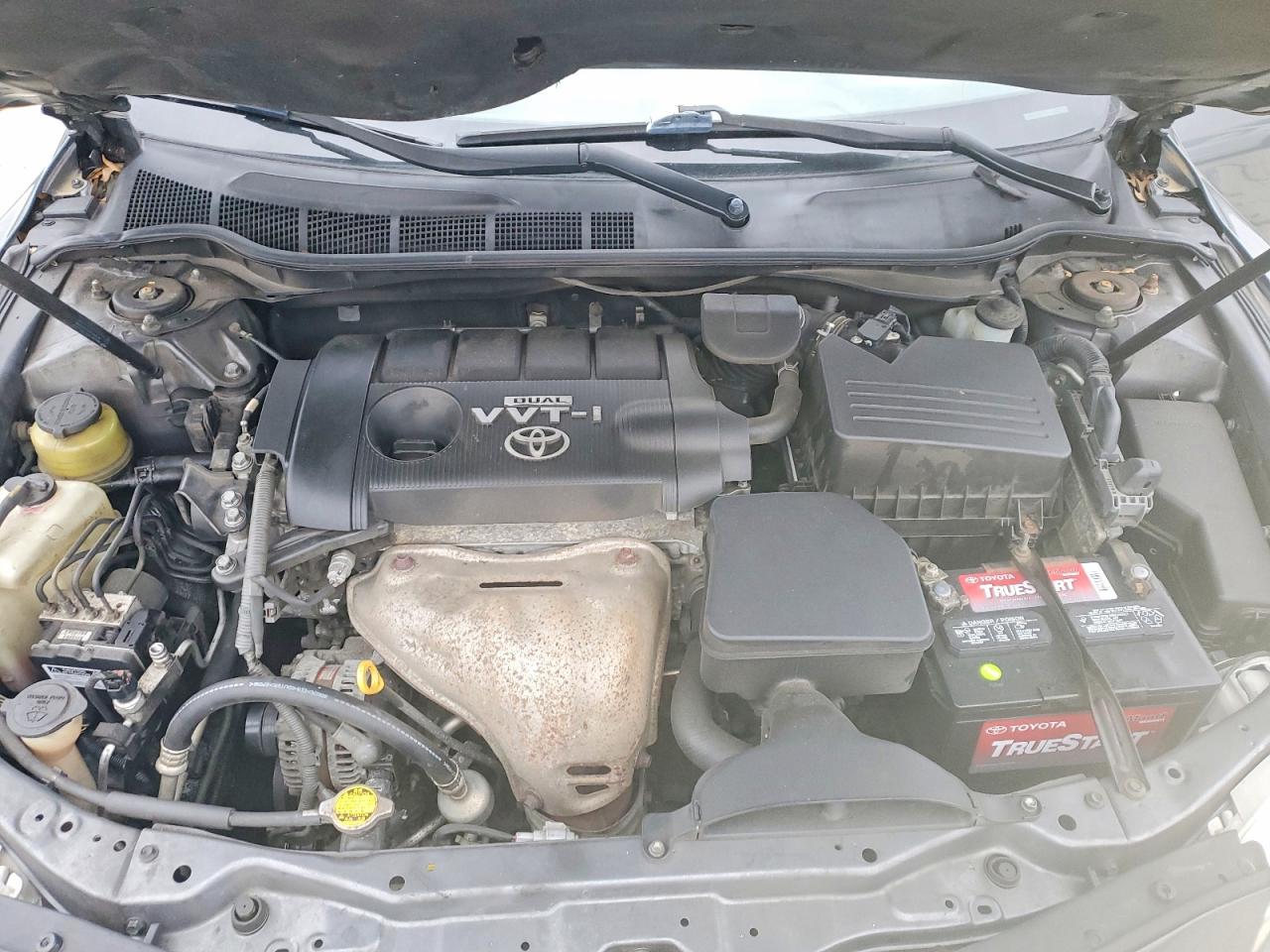 2010 TOYOTA CAMRY BASE photo 11