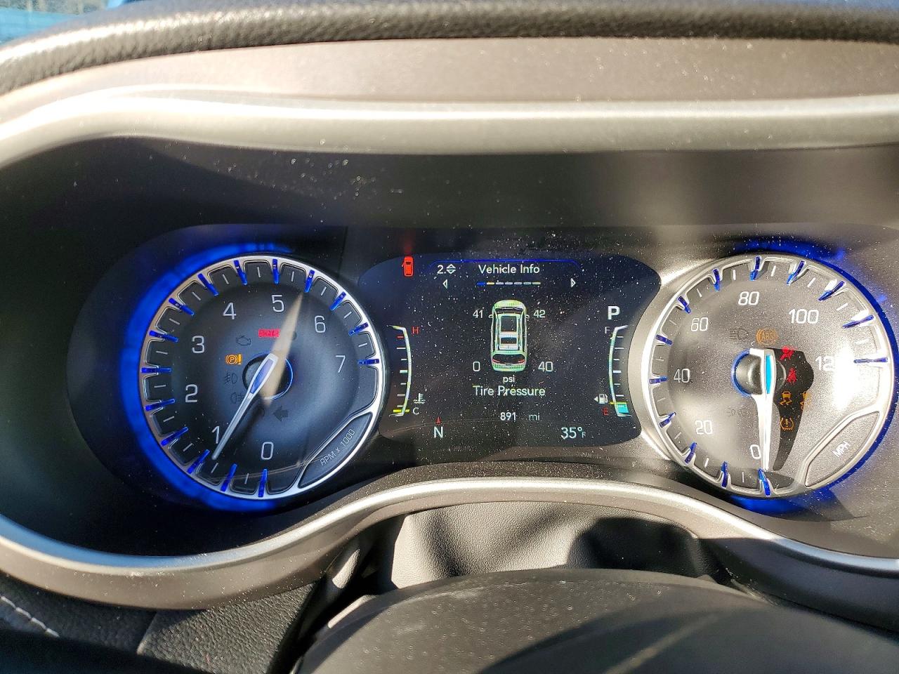 2026 CHRYSLER PACIFICA SELECT photo 17