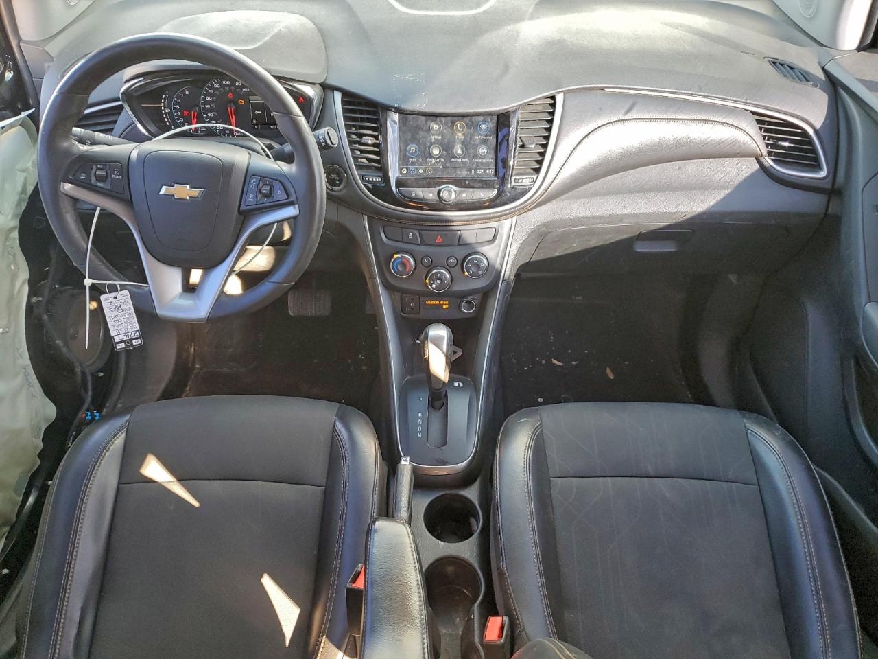2018 CHEVROLET TRAX 1LT photo 8