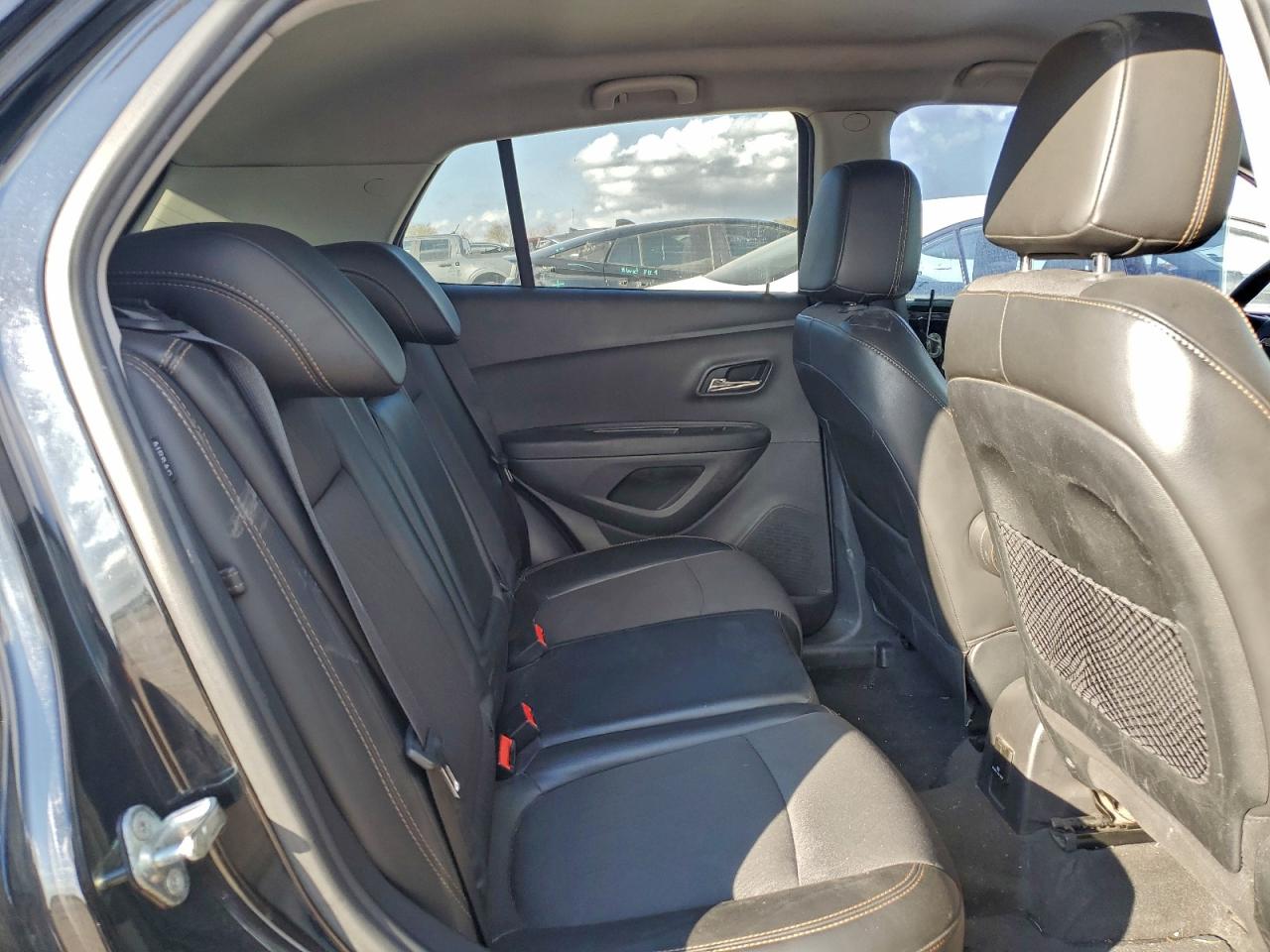 2018 CHEVROLET TRAX 1LT photo 11