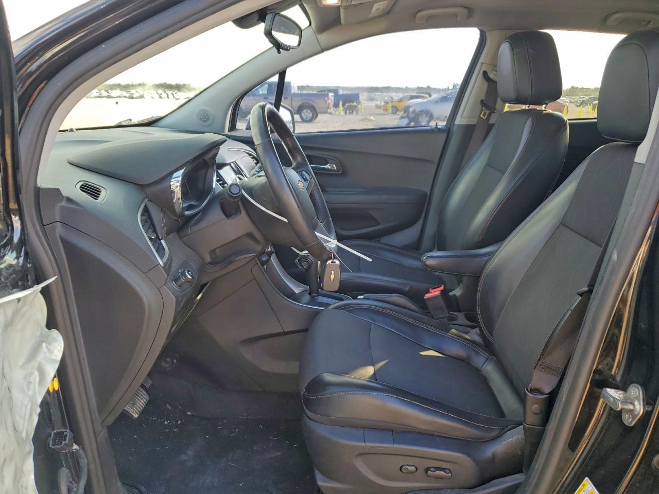2018 CHEVROLET TRAX 1LT photo 7