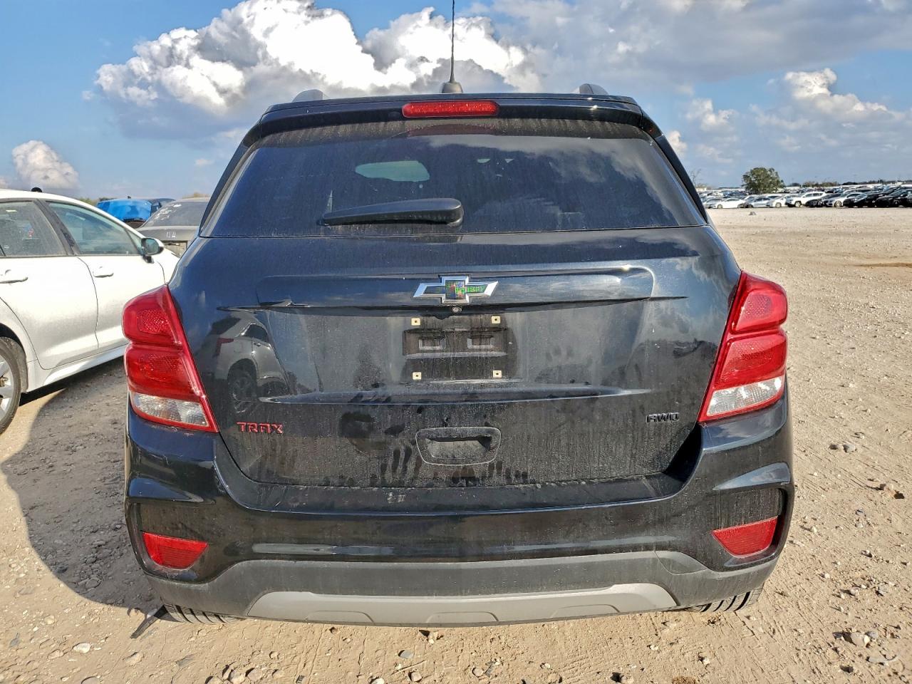 2018 CHEVROLET TRAX 1LT photo 6