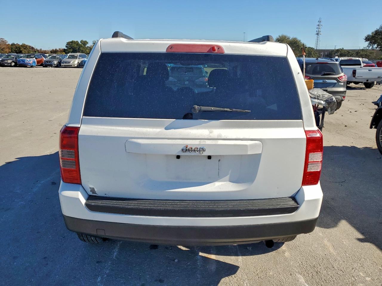 2015 JEEP PATRIOT LATITUDE photo 6