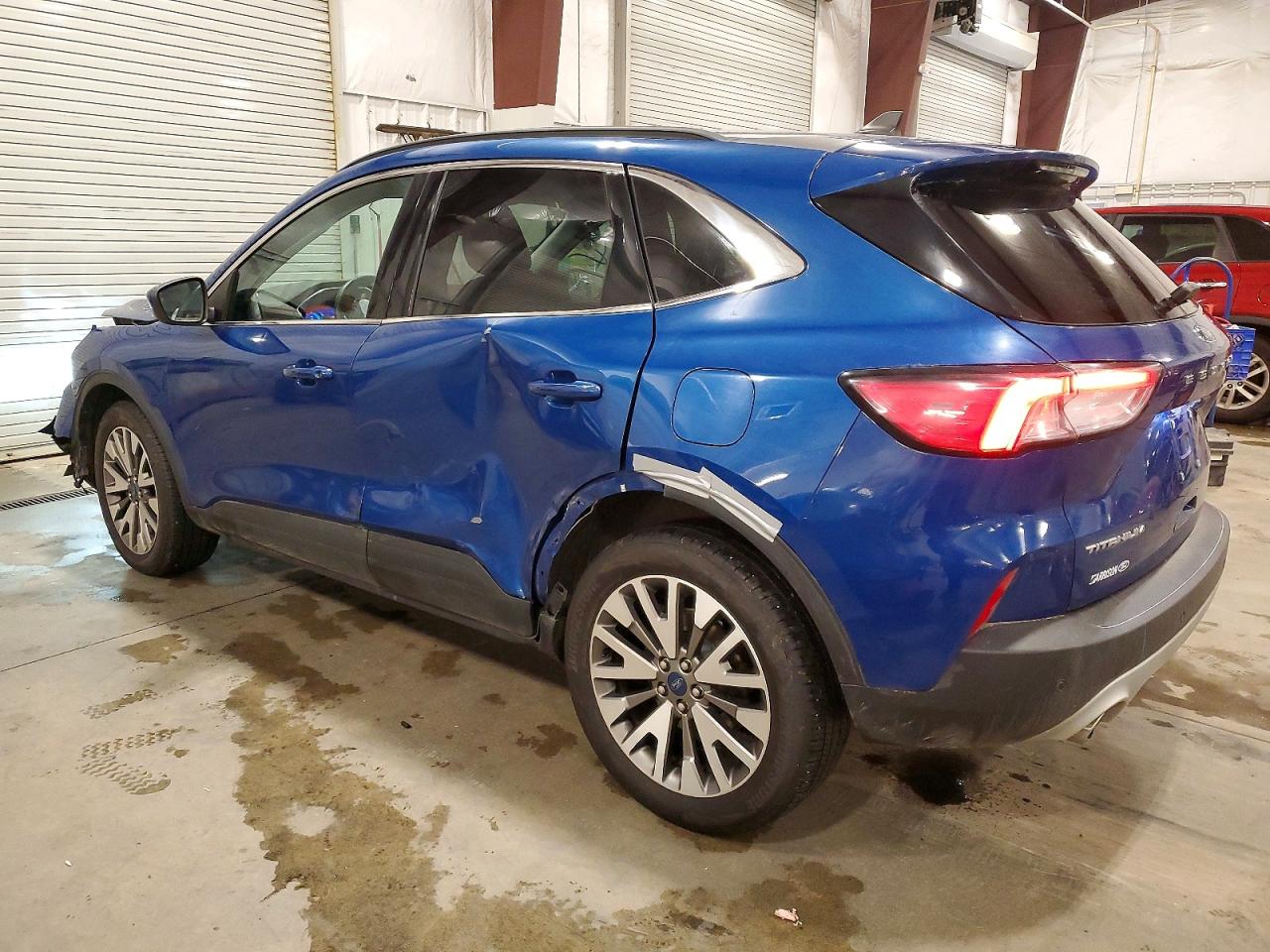 2022 FORD ESCAPE TITANIUM photo 2
