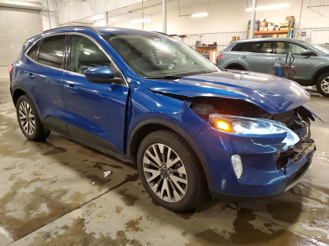 2022 FORD ESCAPE TITANIUM photo 4