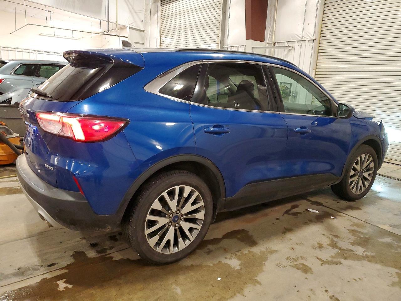 2022 FORD ESCAPE TITANIUM photo 3