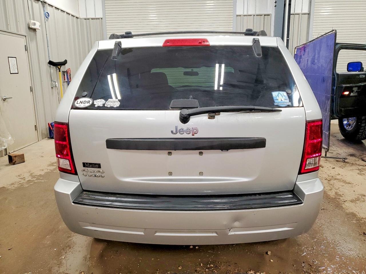 2009 JEEP GRAND CHEROKEE LAREDO photo 6