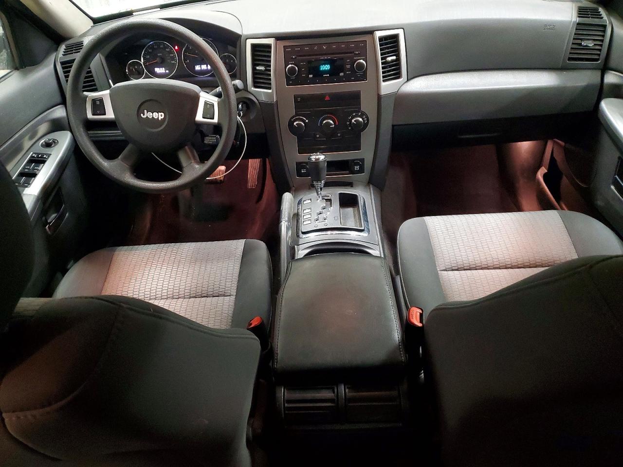 2009 JEEP GRAND CHEROKEE LAREDO photo 8