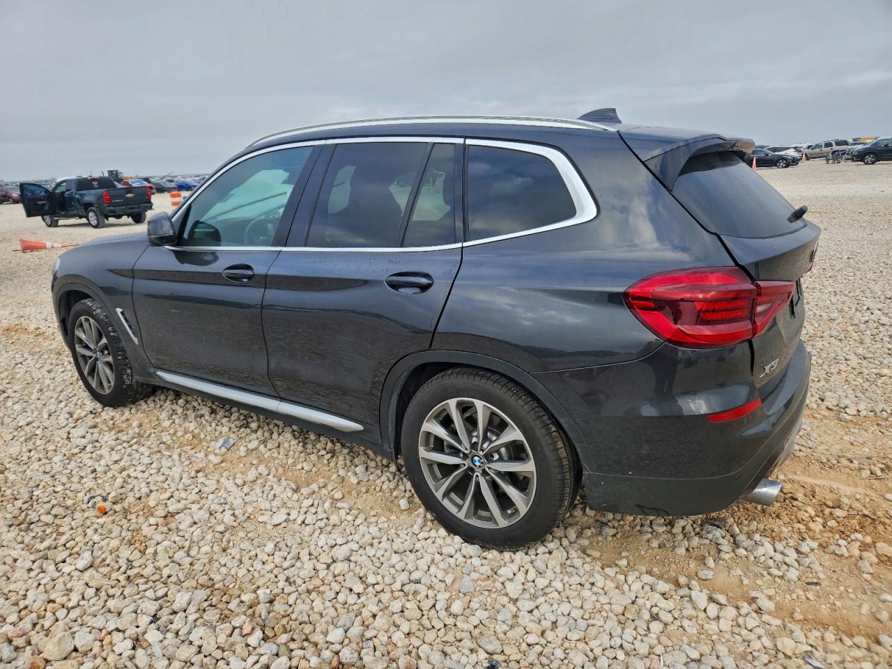 2019 BMW X3 XDRIVE30I photo 2