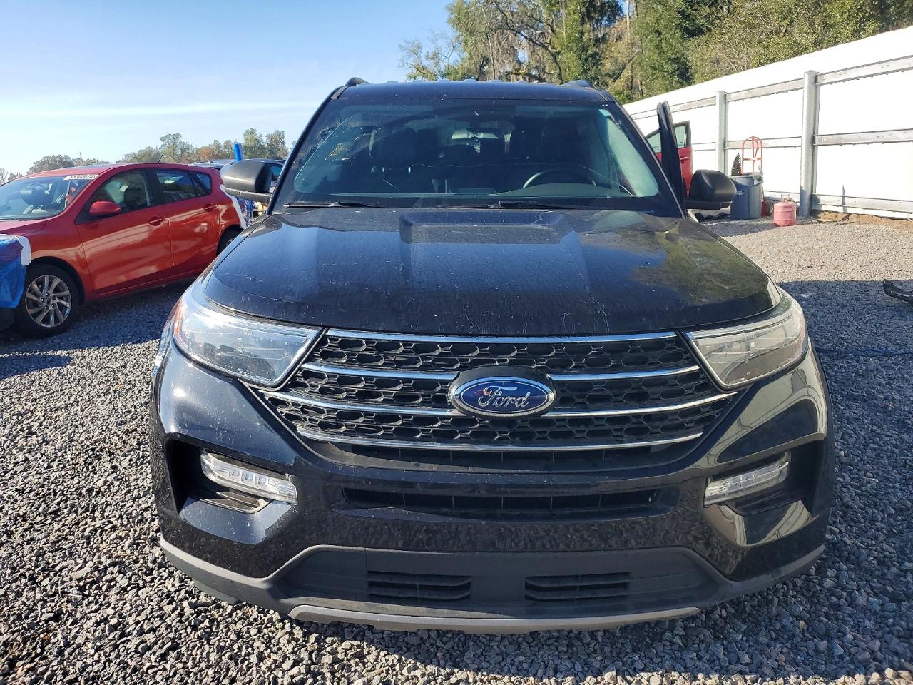 2023 FORD EXPLORER XLT photo 5