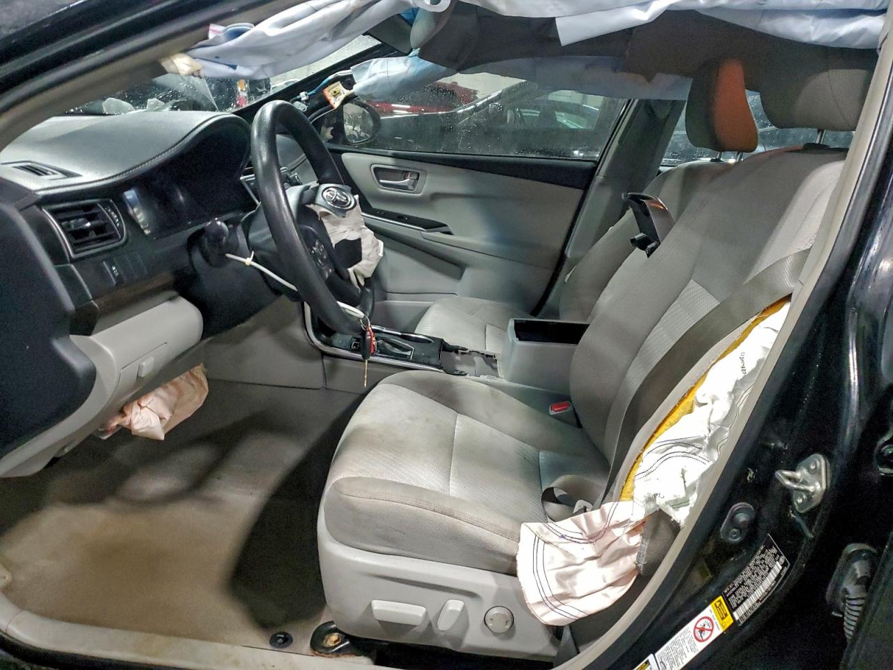 2016 TOYOTA CAMRY LE photo 7