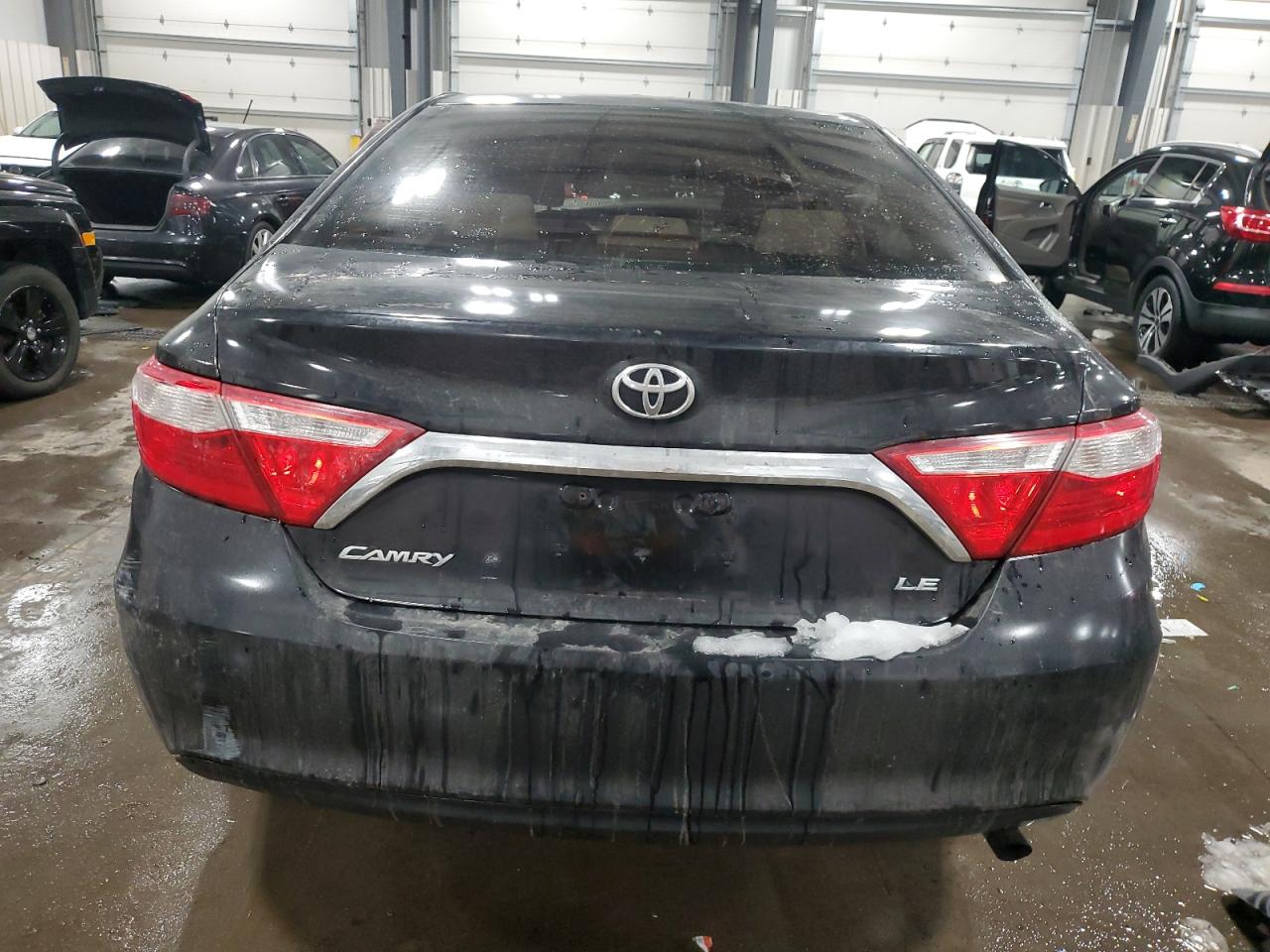 2016 TOYOTA CAMRY LE photo 6