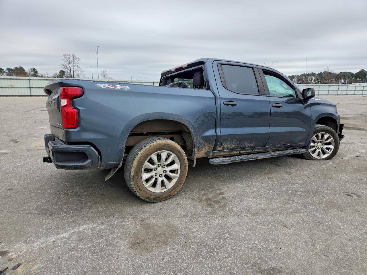 2019 CHEVROLET SILVERADO K1500 CUSTOM photo 3