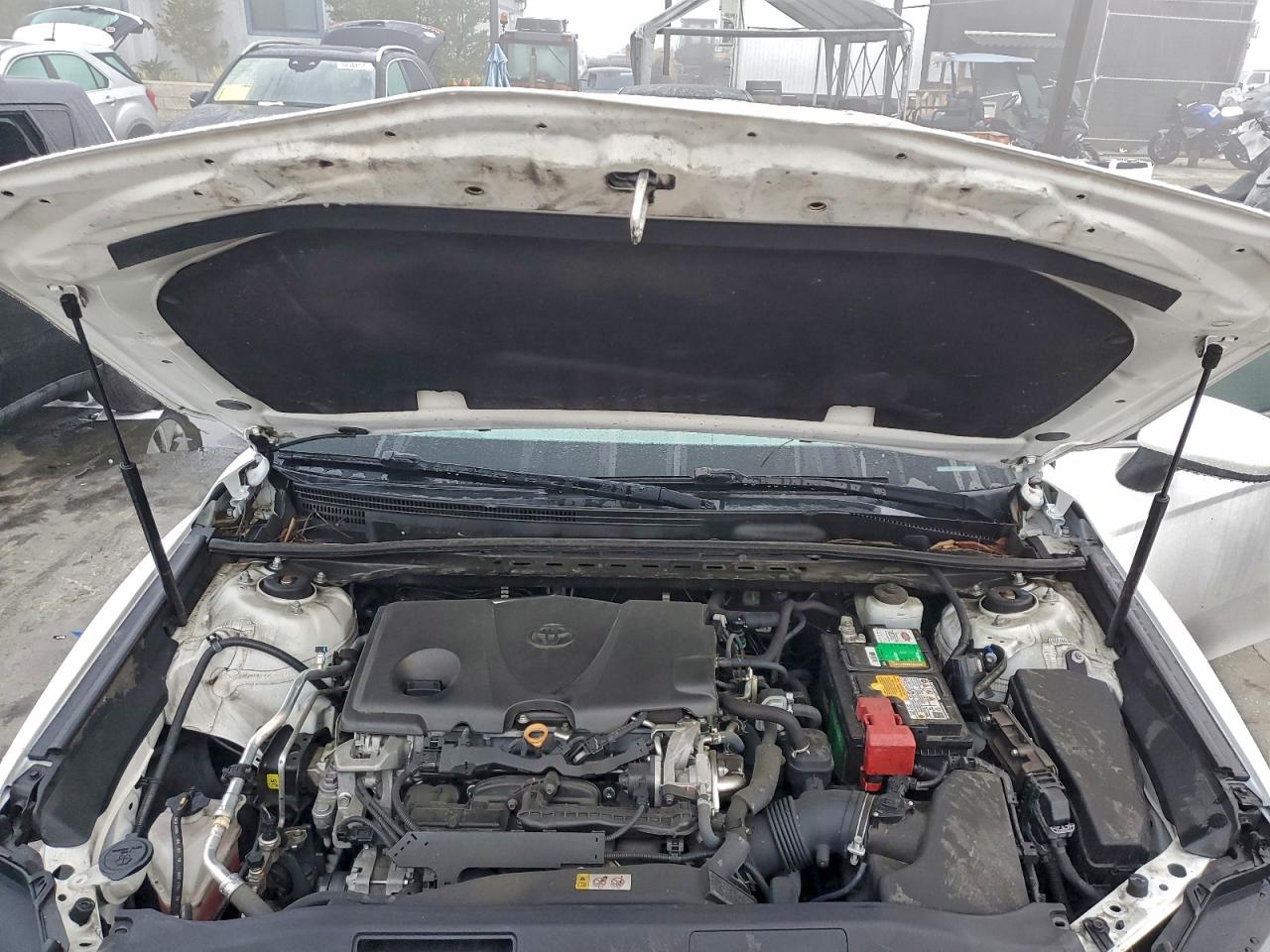 2019 TOYOTA CAMRY L photo 11