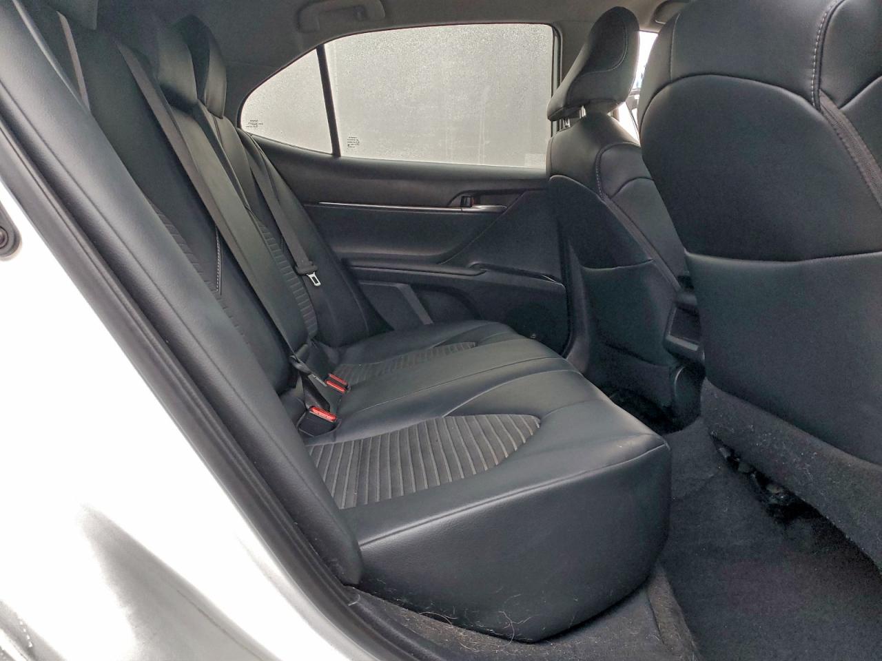 2019 TOYOTA CAMRY L photo 10