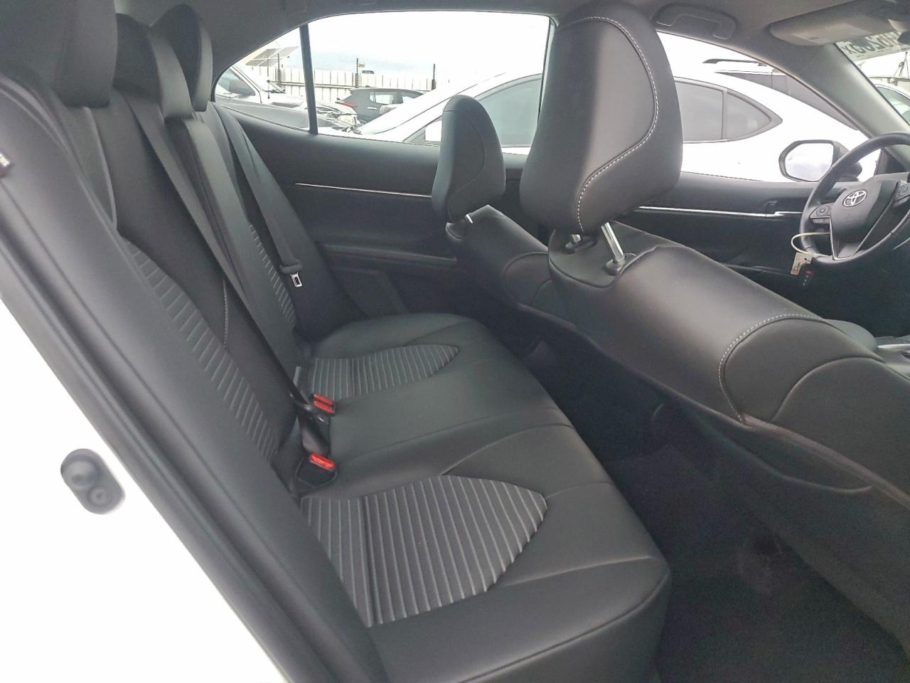 2022 TOYOTA CAMRY SE photo 10