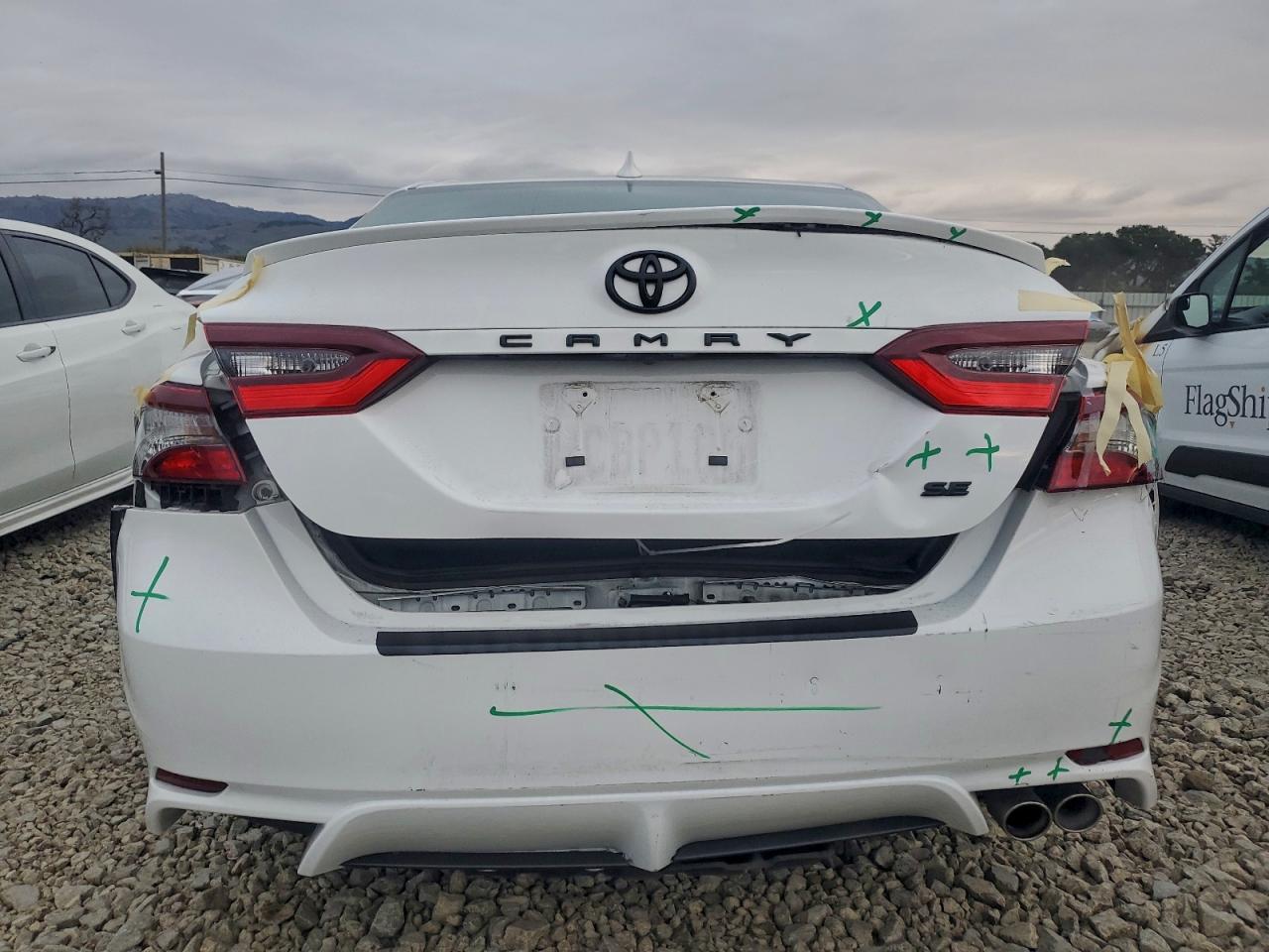 2022 TOYOTA CAMRY SE photo 6