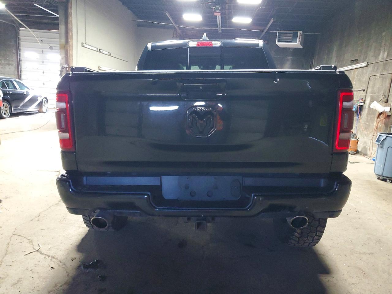 2019 RAM 1500 LIMITED photo 6