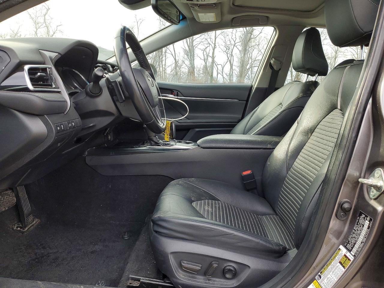 2018 TOYOTA CAMRY L photo 7