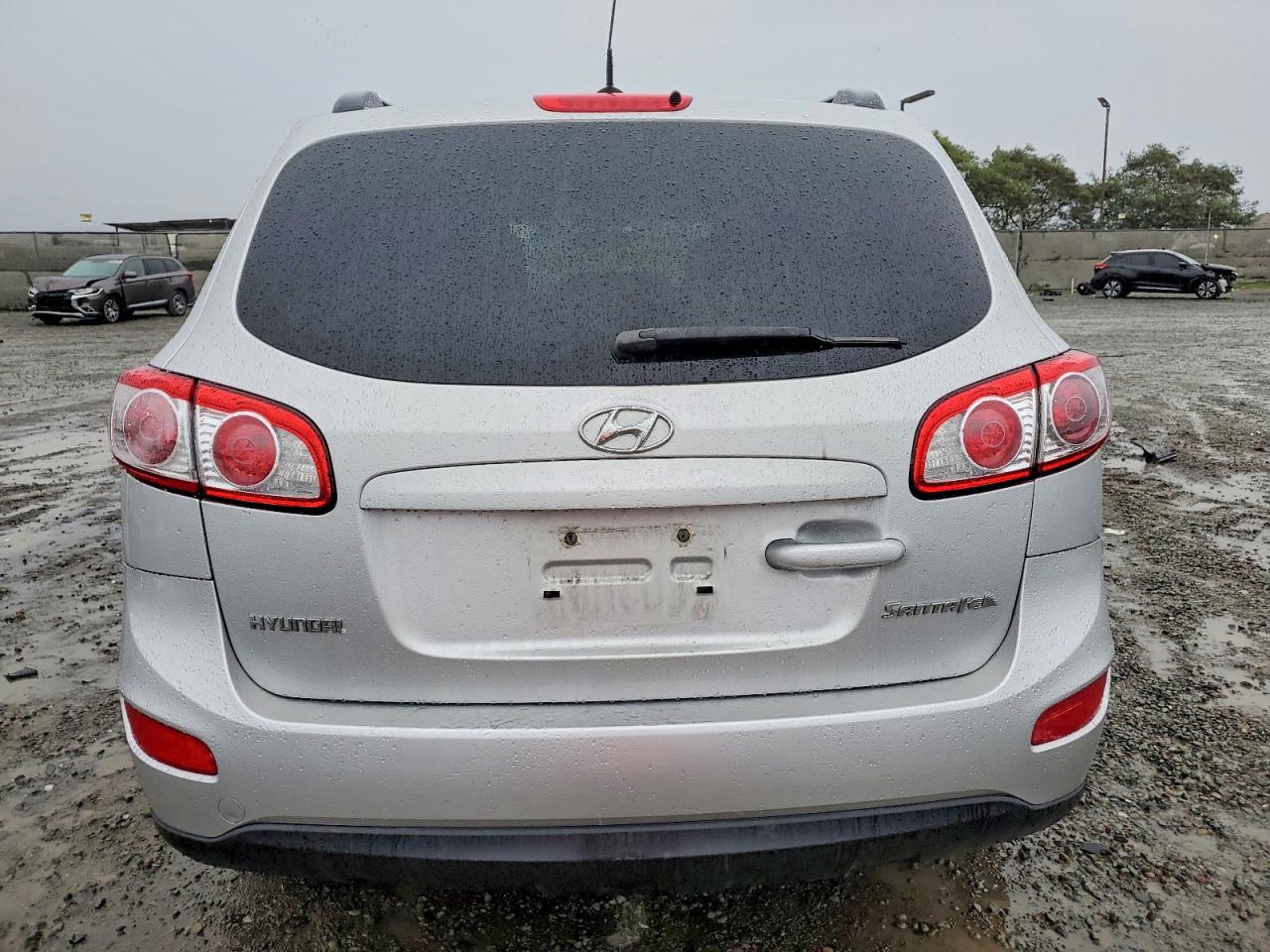 2011 HYUNDAI SANTA FE GLS photo 11