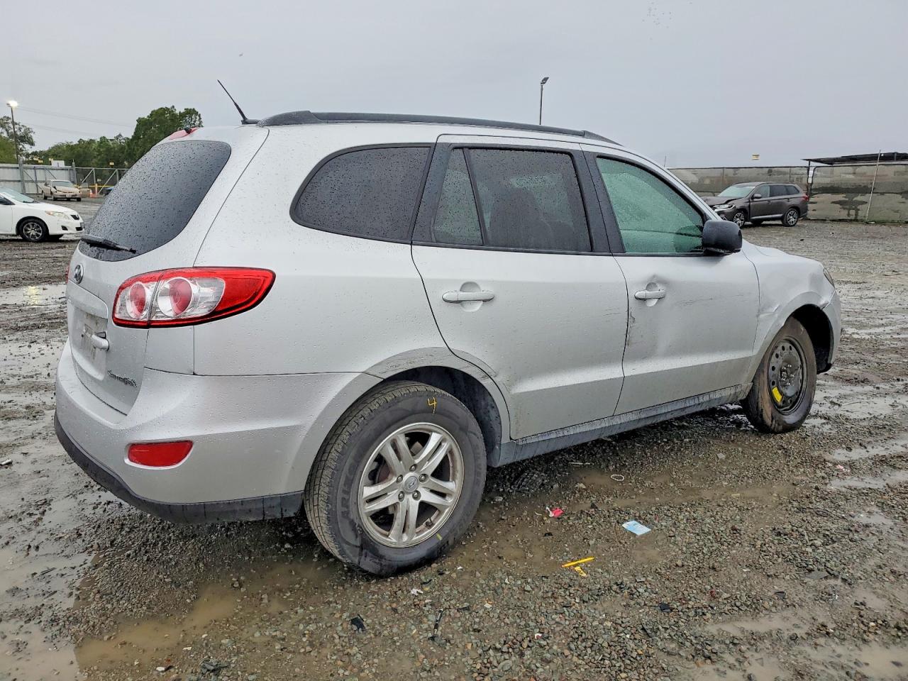 2011 HYUNDAI SANTA FE GLS photo 5
