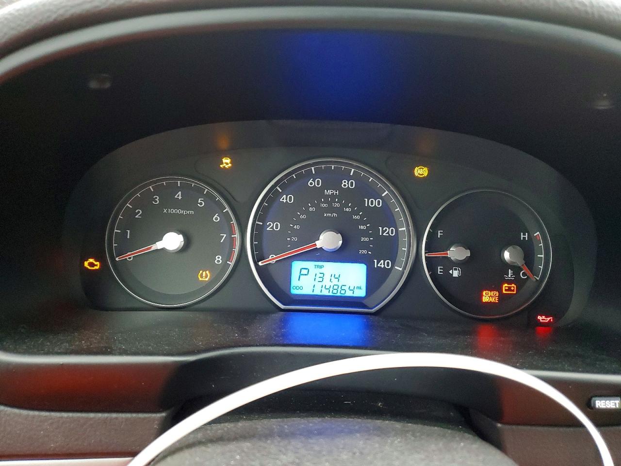 2011 HYUNDAI SANTA FE GLS photo 17