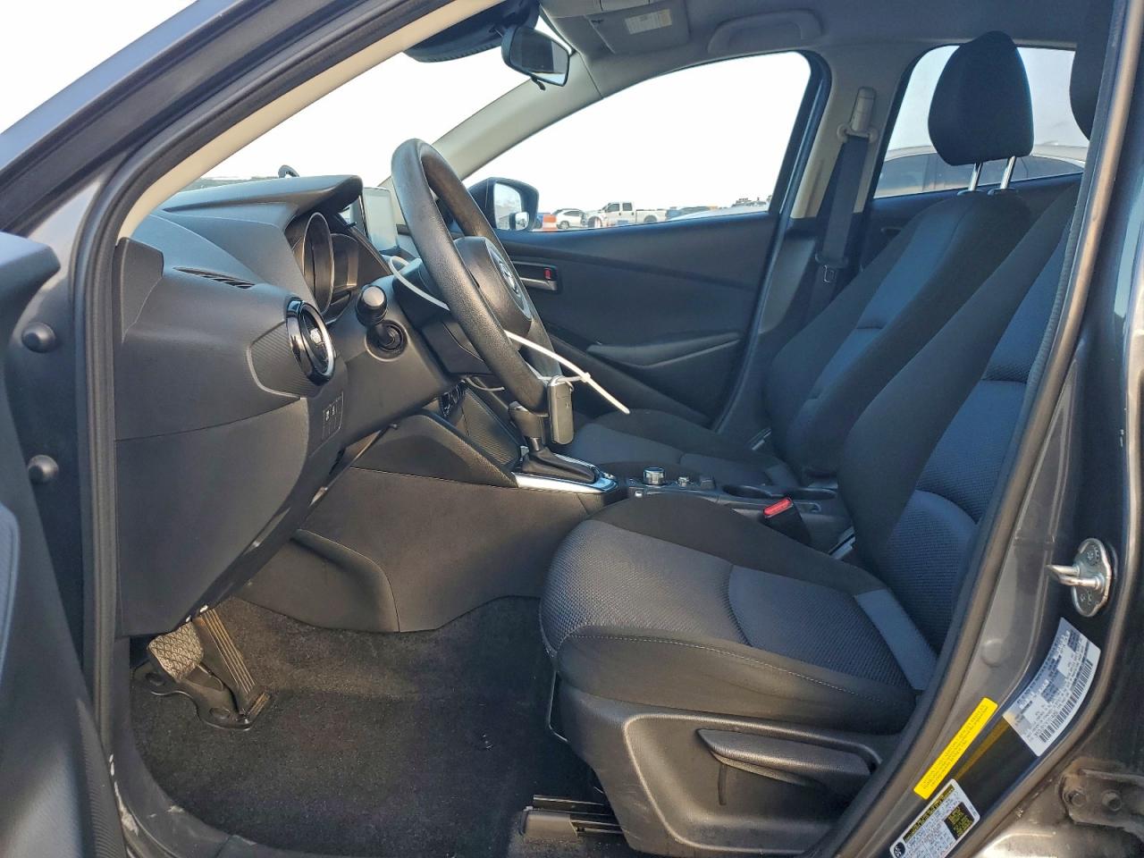 2019 TOYOTA YARIS L photo 7