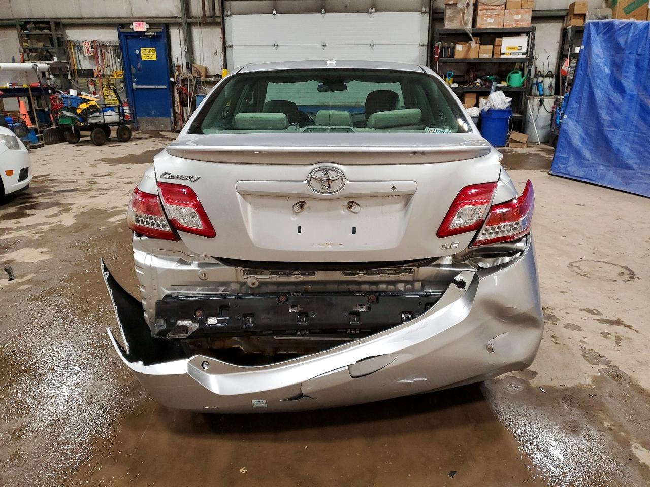 2010 TOYOTA CAMRY BASE photo 6