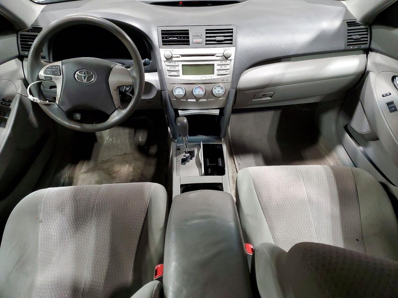 2010 TOYOTA CAMRY BASE photo 8