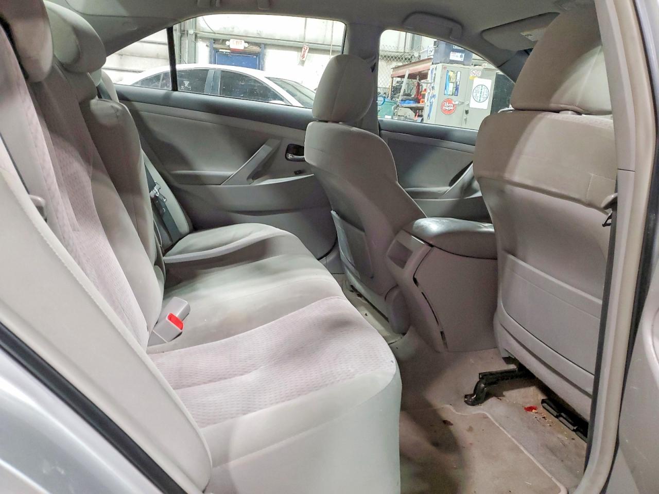 2010 TOYOTA CAMRY BASE photo 10