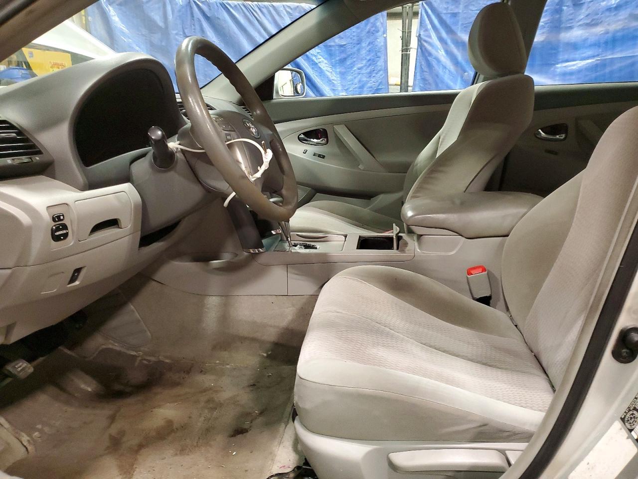 2010 TOYOTA CAMRY BASE photo 7