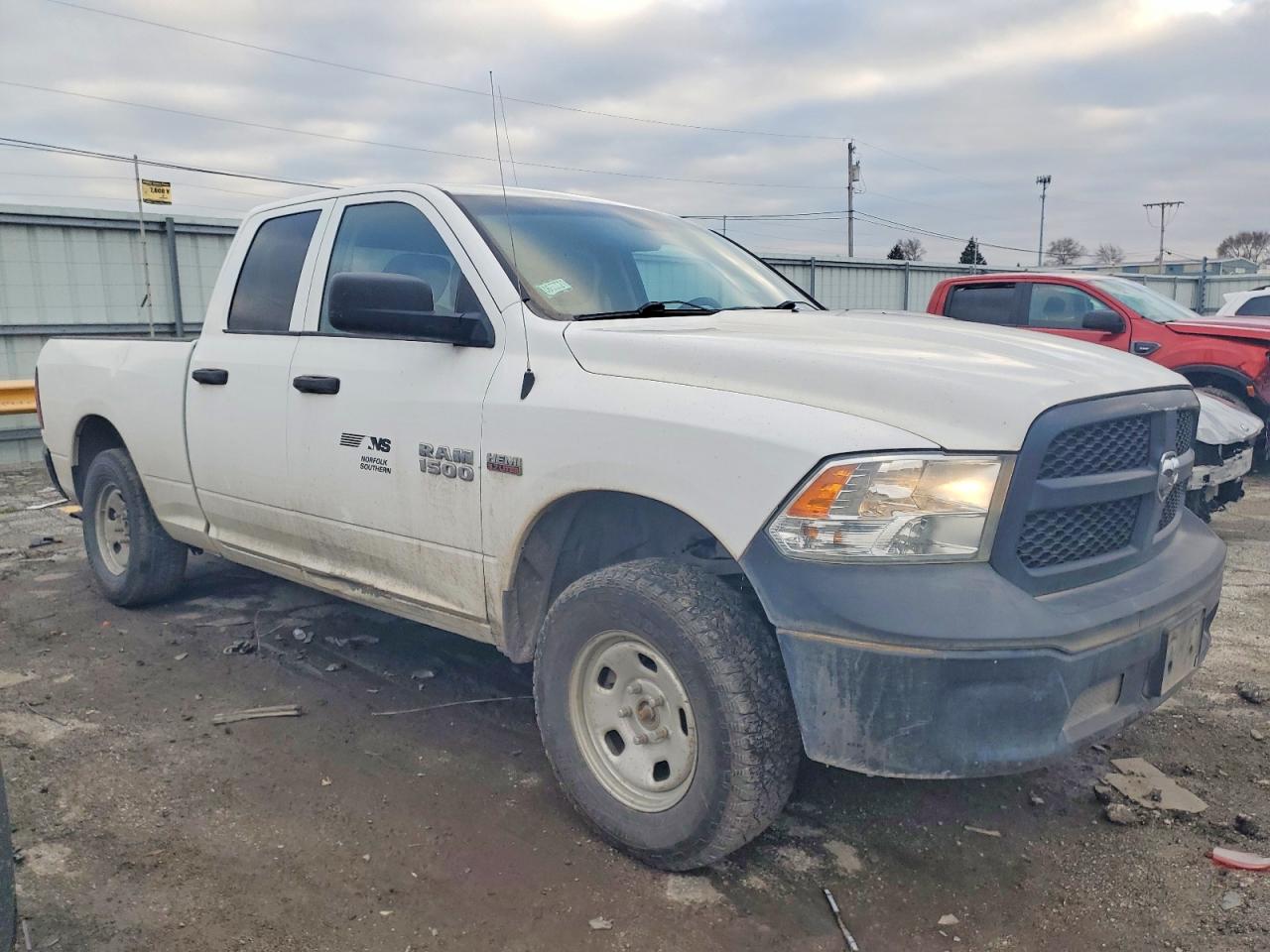 2018 RAM 1500 ST photo 4