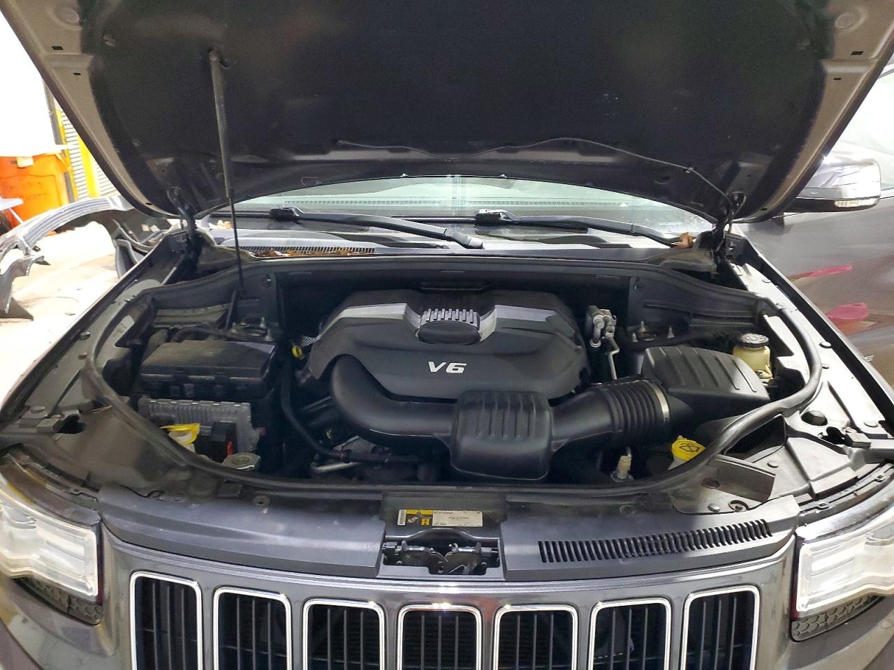2015 JEEP GRAND CHEROKEE LIMITED photo 12