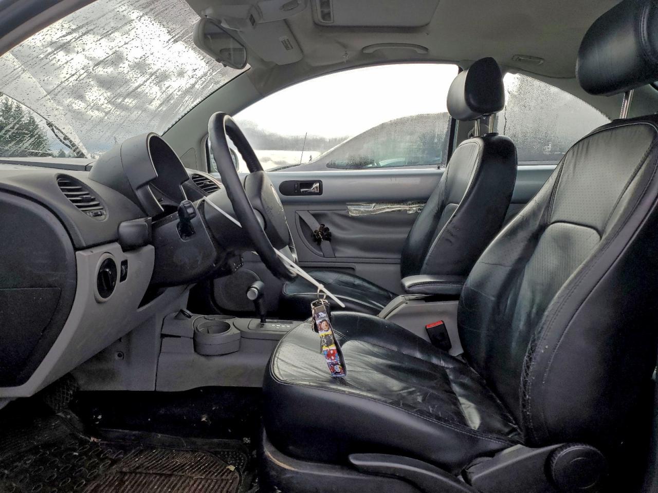 2005 VOLKSWAGEN NEW BEETLE GLS photo 7