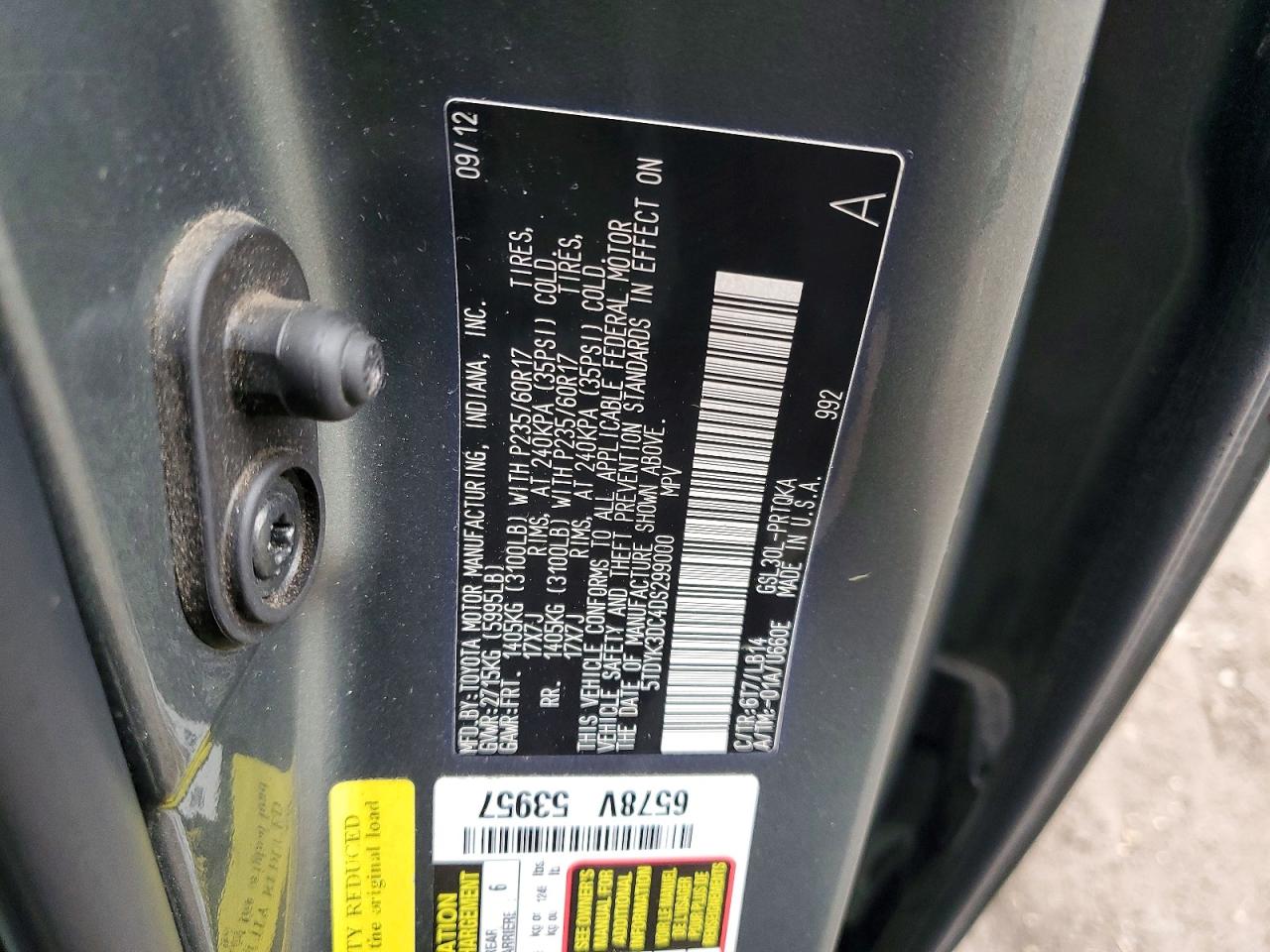 2013 TOYOTA SIENNA XLE photo 13