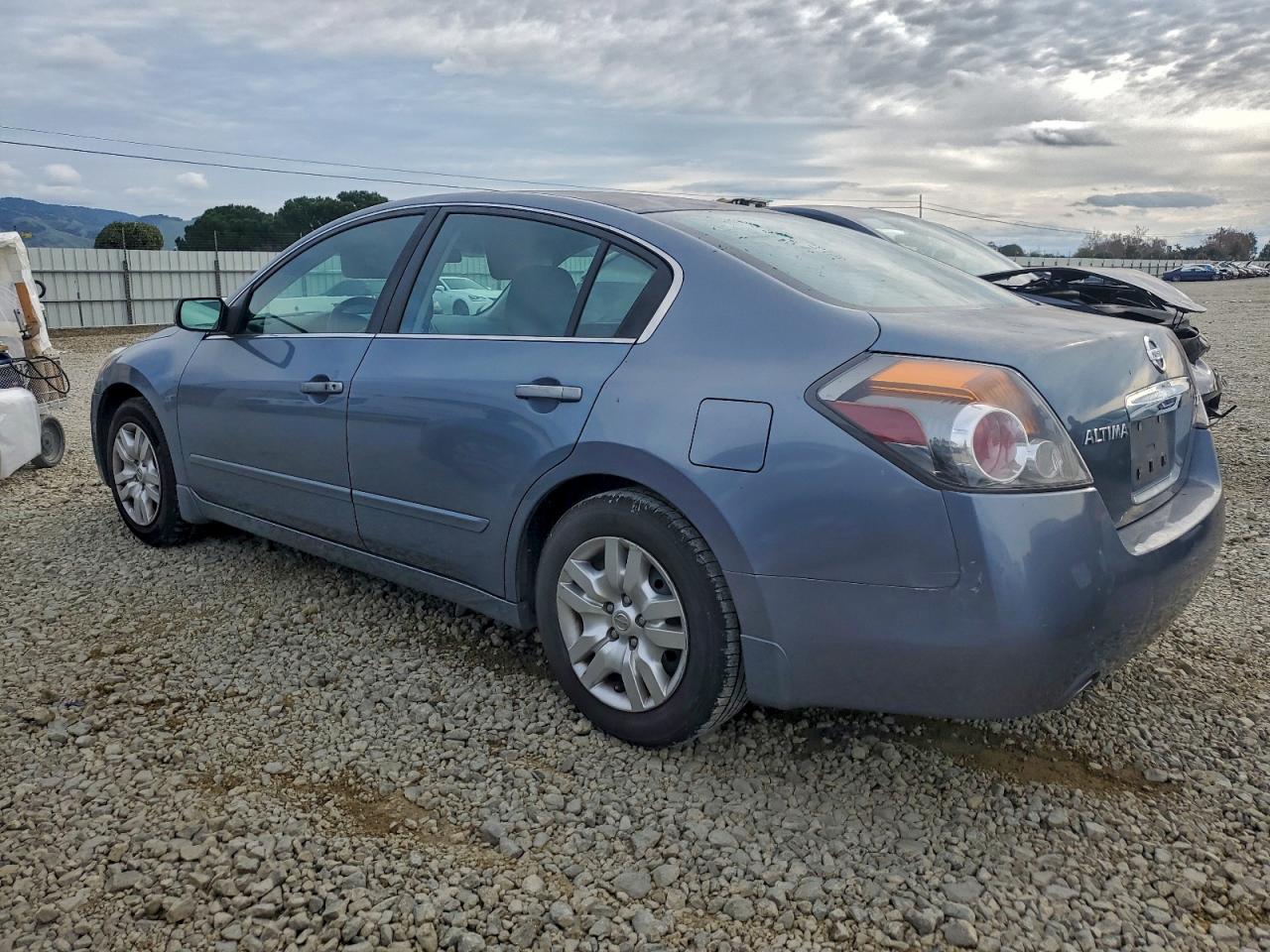 2011 NISSAN ALTIMA BASE photo 2