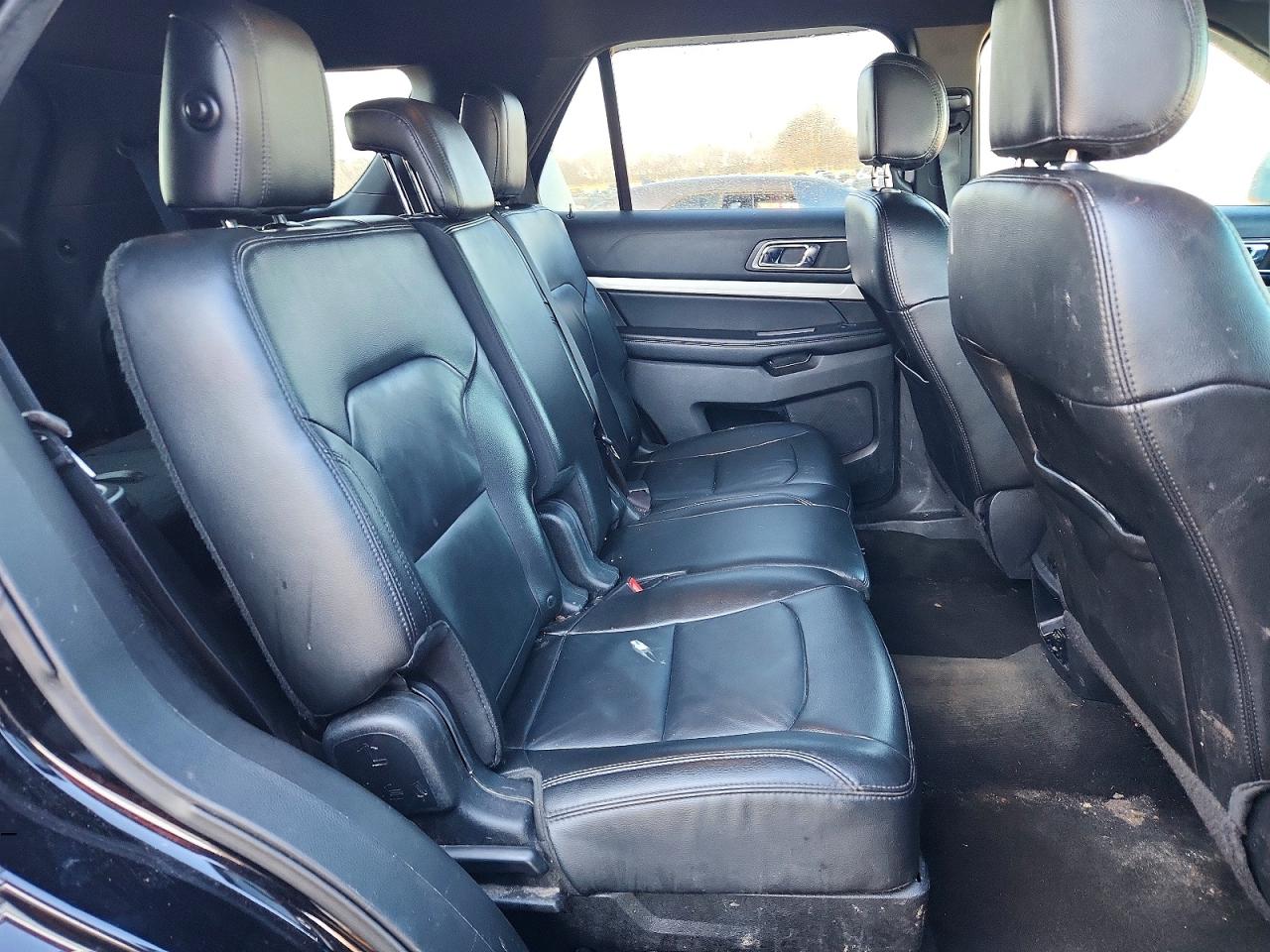 2016 FORD EXPLORER XLT photo 11