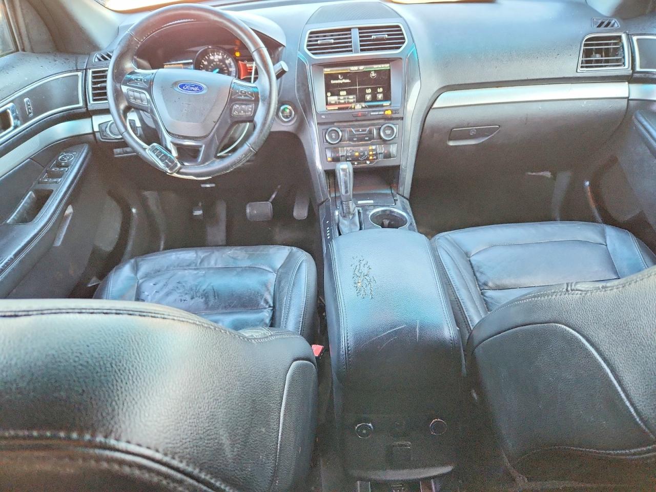 2016 FORD EXPLORER XLT photo 8